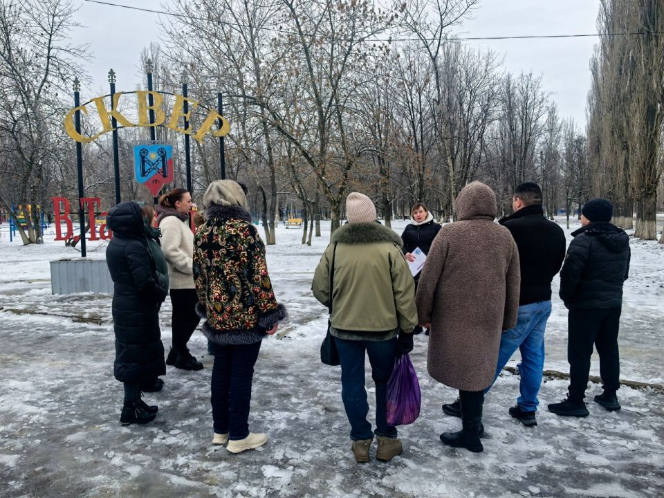 Сегодня в городе Суходольске, в сквере Ташлыкова, состоялось собрание инициативной группы граждан Сегодня в городе Суходольске, в сквере Ташлыкова, состоялось собрание инициативной группы граждан