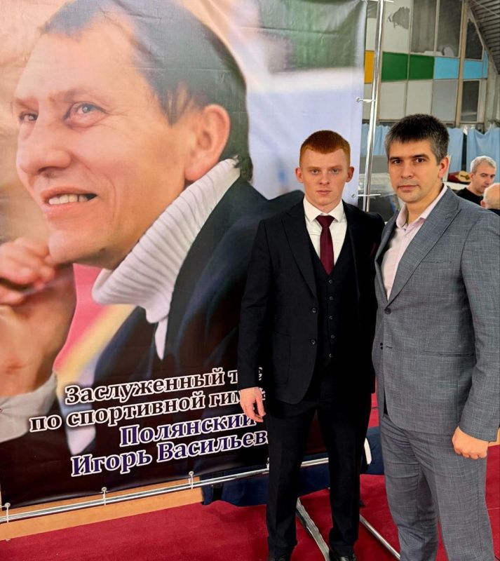 Леонид Пасечник: застройщики республики возводят порядка 480 тысяч квадратных метров жилья Леонид Пасечник: застройщики республики возводят порядка 480 тысяч квадратных метров жилья