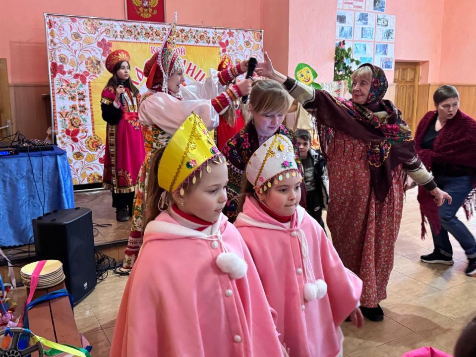 Сегодня в здании Дома культуры им. Ленина в посёлке городского типа Дзержинский состоялось яркое и традиционное мероприятие, посвящённое Масленице! Сегодня в здании Дома культуры им. Ленина в посёлке городского типа Дзержинский состоялось яркое и традиционное мероприятие, посвящённое Масленице!