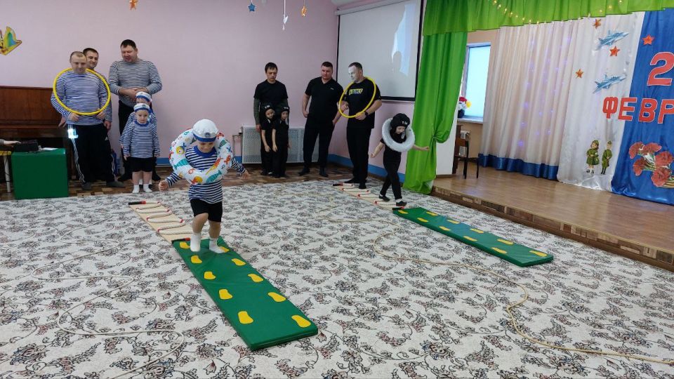 В преддверии Дня Защитника Отечества в ГБДОУ ЛНР «Беловодский ясли-сад №3 «Родничок» прошло спортивное мероприятие «Отец и сын – великая сила!» для детей старшего дошкольного возраста и их родителей В преддверии Дня Защитника Отечества в ГБДОУ ЛНР «Беловодский ясли-сад №3 «Родничок» прошло спортивное мероприятие «Отец и сын – великая сила!» для детей старшего дошкольного возраста и их родителей