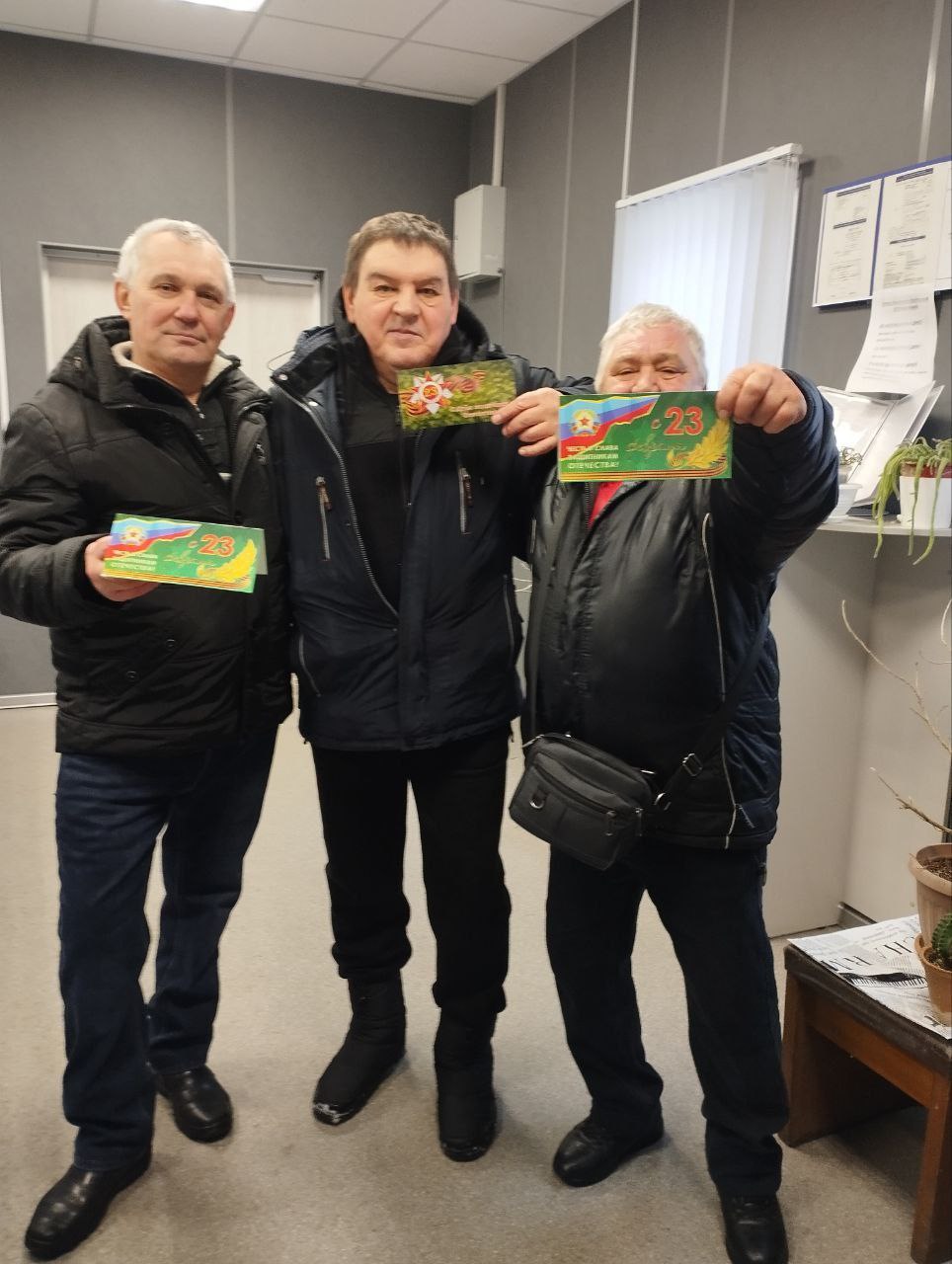 Друзья! В эти предпраздничные дни в наших отделениях (Софиевский, Штеровка ЦПС №3 в Антраците) было особенно многолюдно и радостно Друзья! В эти предпраздничные дни в наших отделениях (Софиевский, Штеровка ЦПС №3 в Антраците) было особенно многолюдно и радостно