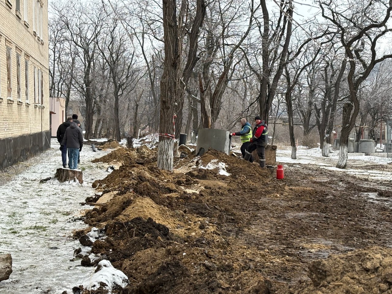 Временно исполняющий полномочия главы Краснолучского городского округа Олег Бабченко совершил рабочую поездку по объектам, где в настоящий момент ведутся восстановительные работы в рамках специального инфраструктурного... Временно исполняющий полномочия главы Краснолучского городского округа Олег Бабченко совершил рабочую поездку по объектам, где в настоящий момент ведутся восстановительные работы в рамках специального инфраструктурного...
