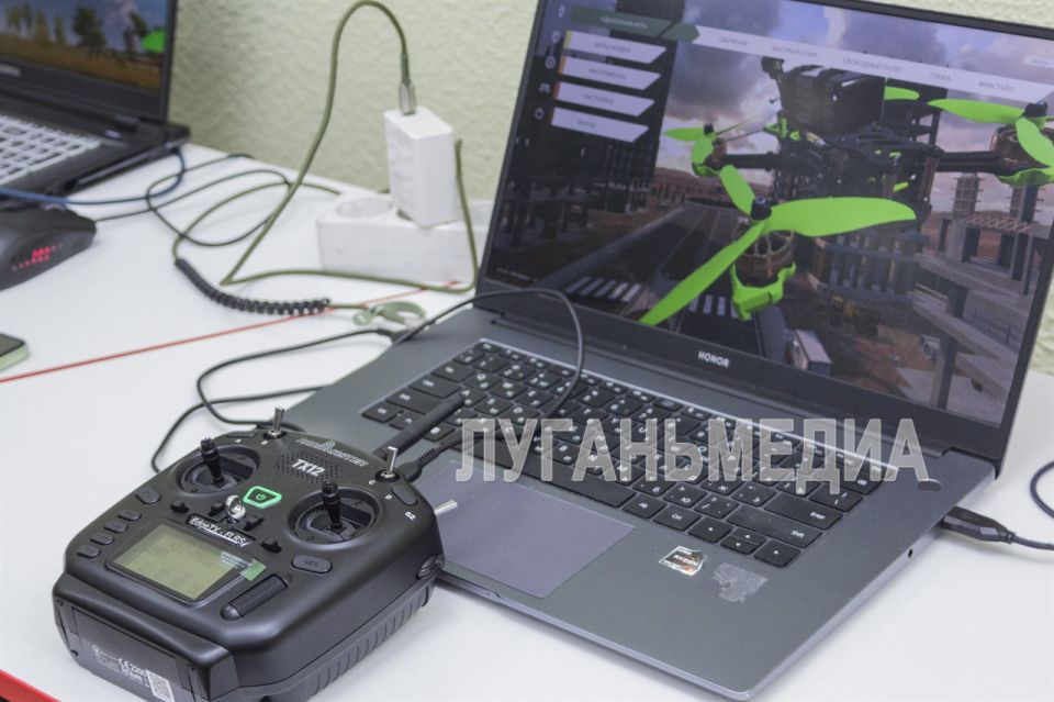 В Луганске провели ряд демонстрационно-практических мастер-классов «Основы первой помощи» В Луганске провели ряд демонстрационно-практических мастер-классов «Основы первой помощи»