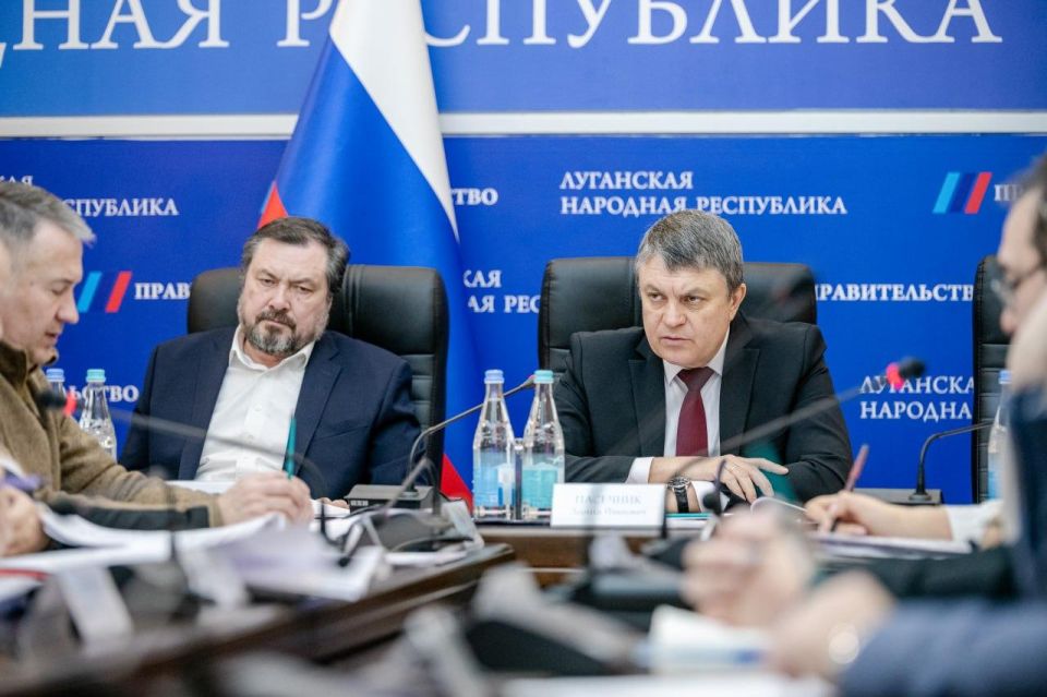 Леонид Пасечник: застройщики республики возводят порядка 480 тысяч квадратных метров жилья Леонид Пасечник: застройщики республики возводят порядка 480 тысяч квадратных метров жилья