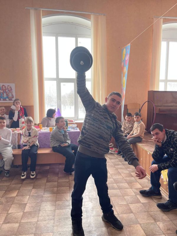 Вячеслав Третьяков: В рамках празднования Масленичной недели для учащихся ГБОУ ЛНР «Новоастраханская СШ» Кременского МО состоялось праздничное мероприятие "ШИРОКАЯ МАСЛЕНИЦА" Вячеслав Третьяков: В рамках празднования Масленичной недели для учащихся ГБОУ ЛНР «Новоастраханская СШ» Кременского МО состоялось праздничное мероприятие "ШИРОКАЯ МАСЛЕНИЦА"