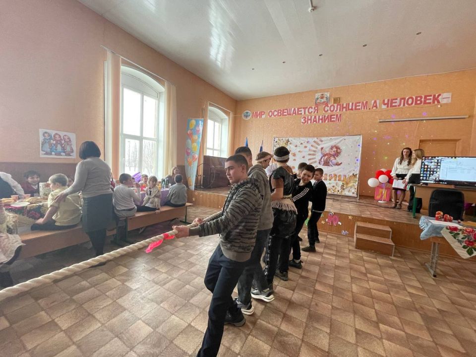Вячеслав Третьяков: В рамках празднования Масленичной недели для учащихся ГБОУ ЛНР «Новоастраханская СШ» Кременского МО состоялось праздничное мероприятие "ШИРОКАЯ МАСЛЕНИЦА" Вячеслав Третьяков: В рамках празднования Масленичной недели для учащихся ГБОУ ЛНР «Новоастраханская СШ» Кременского МО состоялось праздничное мероприятие "ШИРОКАЯ МАСЛЕНИЦА"
