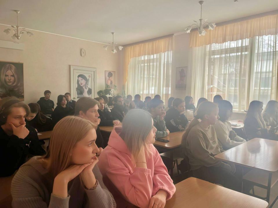 Развиваем молодёжное предпринимательство! Развиваем молодёжное предпринимательство!