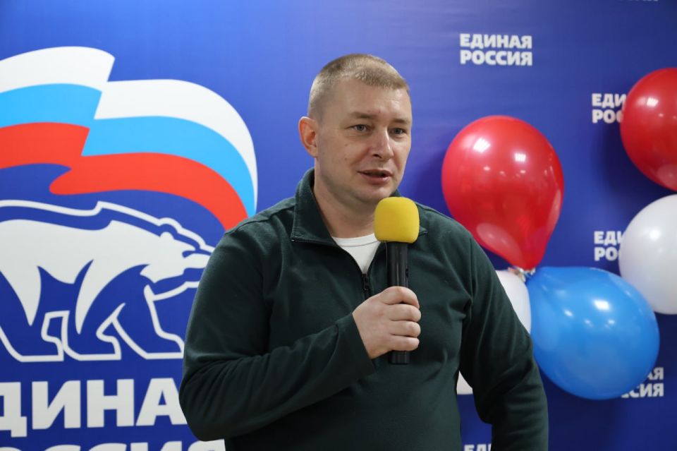 В преддверии Дня защитника Отечества «Единая Россия» организовала праздничный концерт в Рубежном В преддверии Дня защитника Отечества «Единая Россия» организовала праздничный концерт в Рубежном