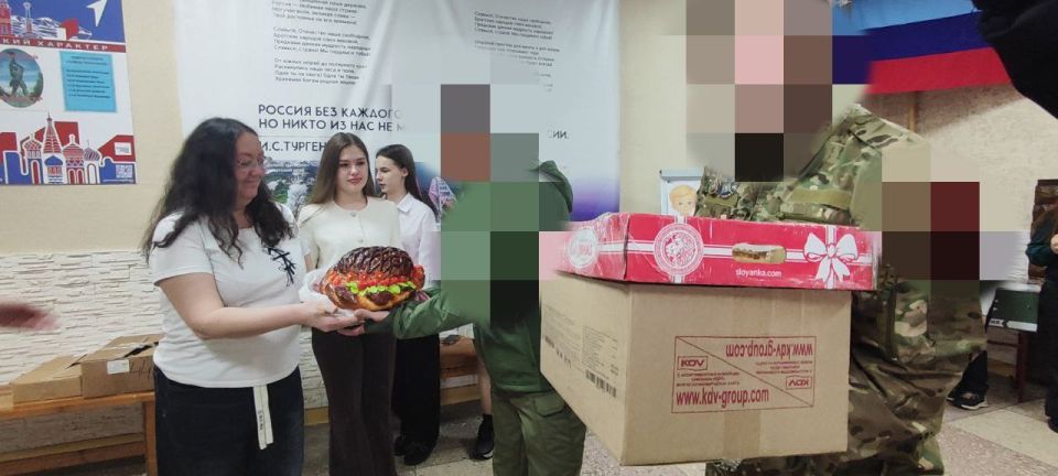Вкус дома - вкус Победы: активистки Единой России и обучающиеся Краснолучской школы 10 им.А.С.Пушкина изготовили и передали подарки для военнослужащих Вкус дома - вкус Победы: активистки Единой России и обучающиеся Краснолучской школы 10 им.А.С.Пушкина изготовили и передали подарки для военнослужащих