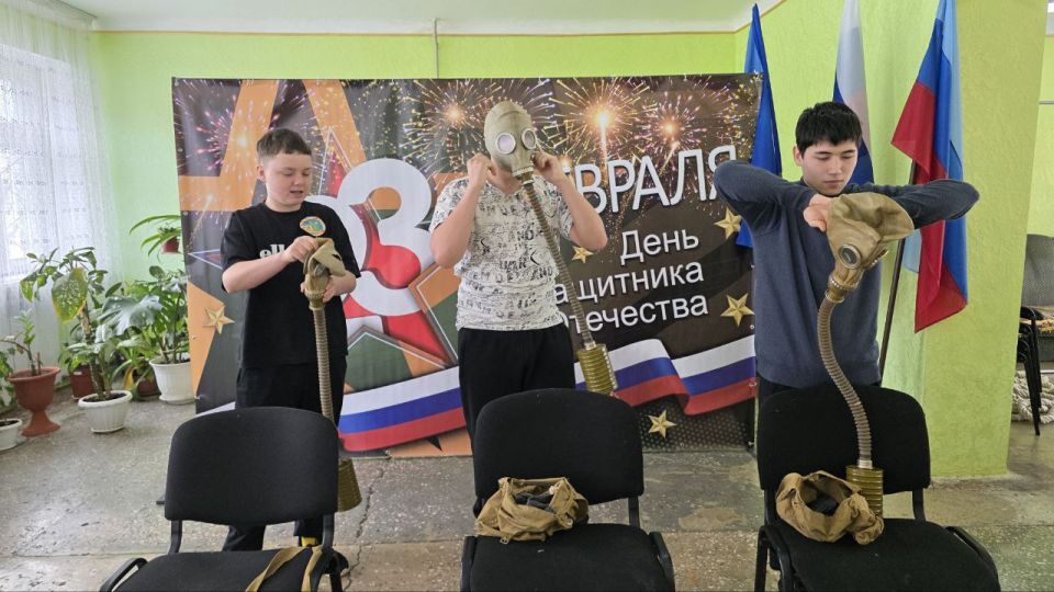 Накануне праздника, сотрудники Дома культуры им. Ленина пгт Новодарьевка провели конкурсно-развлекательную программу ко Дню Защитника Отчества «А ну-ка, парни!» Накануне праздника, сотрудники Дома культуры им. Ленина пгт Новодарьевка провели конкурсно-развлекательную программу ко Дню Защитника Отчества «А ну-ка, парни!»
