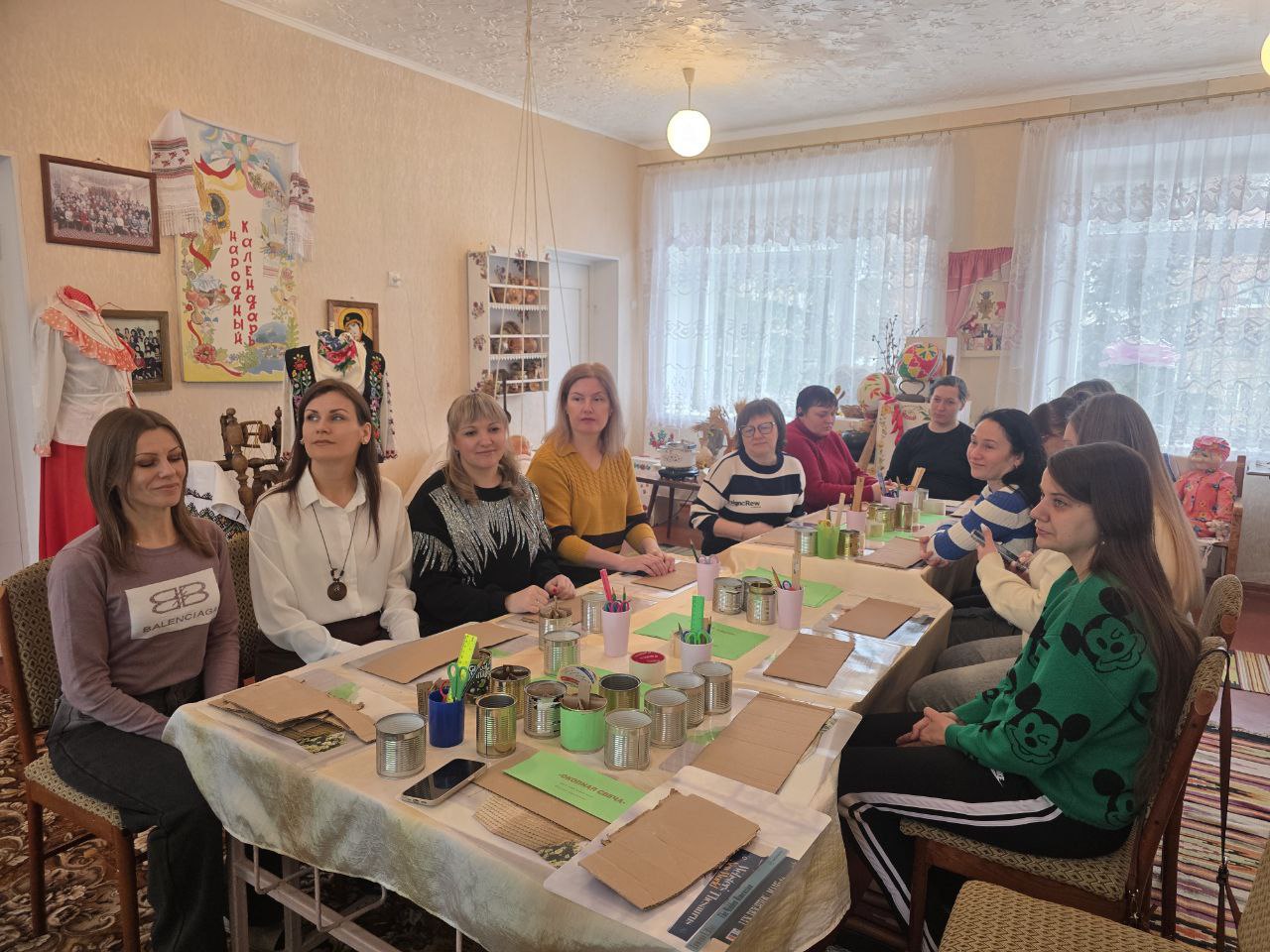 Накануне празднования Дня защитника Отечества в Антрацитовском детском саду № 13 «Барвинок» в течение нескольких дней проходила патриотическая акция «Подари тепло солдату», инициированная партией «Единая Россия» Накануне празднования Дня защитника Отечества в Антрацитовском детском саду № 13 «Барвинок» в течение нескольких дней проходила патриотическая акция «Подари тепло солдату», инициированная партией «Единая Россия»