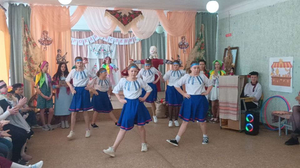 Вячеслав Третьяков: В Варваровской школе Кременского МО состоялся яркий и веселый праздник — театрализованно - игровая программа "Широкая Масленица"! Вячеслав Третьяков: В Варваровской школе Кременского МО состоялся яркий и веселый праздник — театрализованно - игровая программа "Широкая Масленица"!