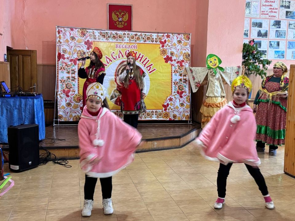 Сегодня в здании Дома культуры им. Ленина в посёлке городского типа Дзержинский состоялось яркое и традиционное мероприятие, посвящённое Масленице! Сегодня в здании Дома культуры им. Ленина в посёлке городского типа Дзержинский состоялось яркое и традиционное мероприятие, посвящённое Масленице!
