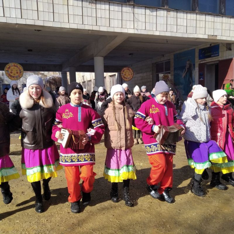 В городе Петровское прошли масленичные гуляния В городе Петровское прошли масленичные гуляния