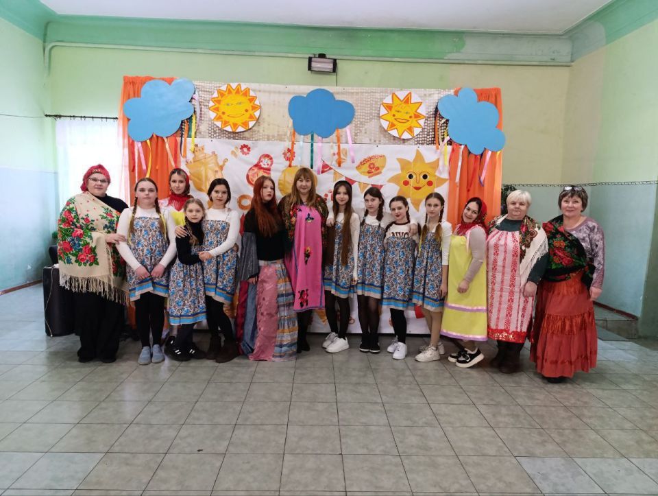 В Доме культуры пгт Михайловка прошла тематическая развлекательная программа «Масленичные забавы» В Доме культуры пгт Михайловка прошла тематическая развлекательная программа «Масленичные забавы»