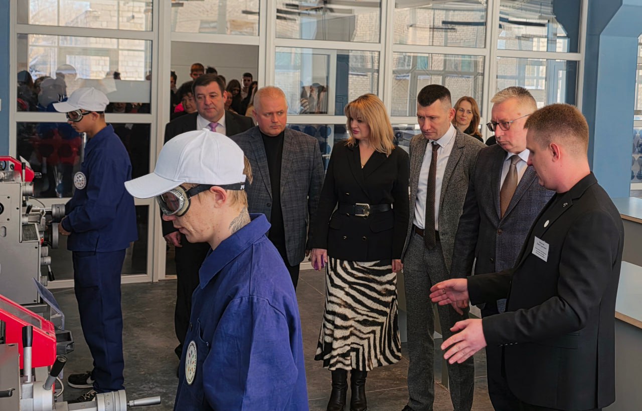 От импортозамещения к промышленному лидерству: Единая Россия готовит технологический блок новой народной программы От импортозамещения к промышленному лидерству: Единая Россия готовит технологический блок новой народной программы