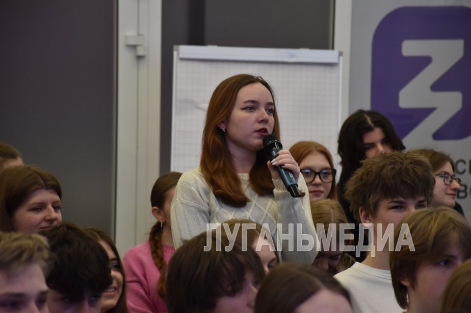 В Алчевске стартовал проект «ПРОФИ-диалог: о личном опыте и мотивации» В Алчевске стартовал проект «ПРОФИ-диалог: о личном опыте и мотивации»