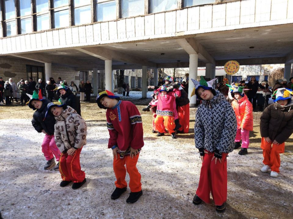 В городе Петровское прошли масленичные гуляния В городе Петровское прошли масленичные гуляния