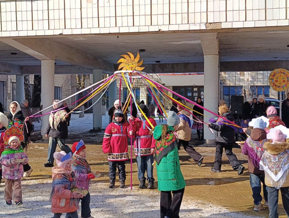В городе Петровское прошли масленичные гуляния В городе Петровское прошли масленичные гуляния