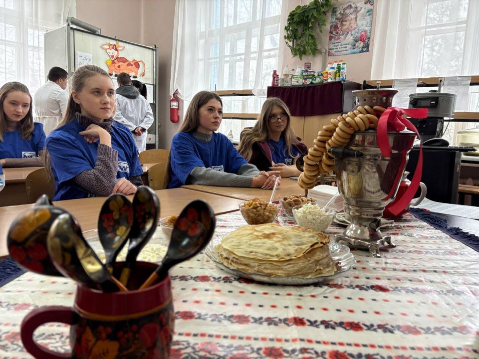 Масленица в Луганском ГАУ. На кафедре технологии молока и молокопродуктов факультета пищевых технологий Луганского государственного аграрного университета имени К.Е Масленица в Луганском ГАУ. На кафедре технологии молока и молокопродуктов факультета пищевых технологий Луганского государственного аграрного университета имени К.Е