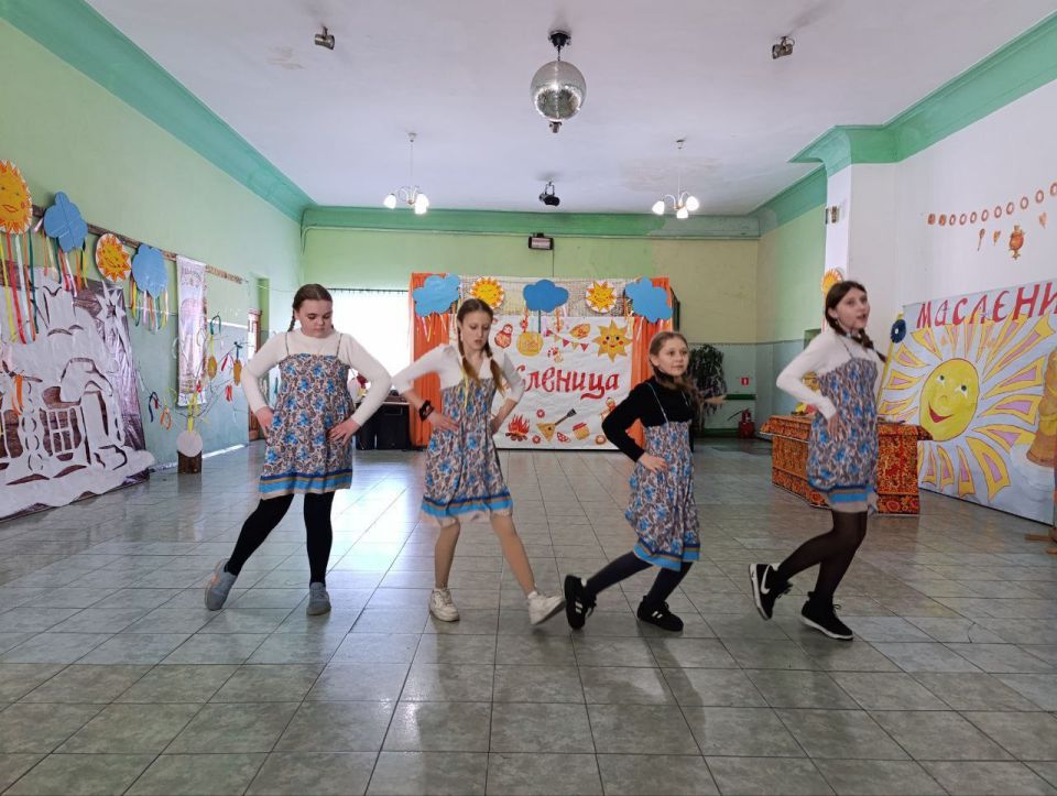 В Доме культуры пгт Михайловка прошла тематическая развлекательная программа «Масленичные забавы» В Доме культуры пгт Михайловка прошла тематическая развлекательная программа «Масленичные забавы»
