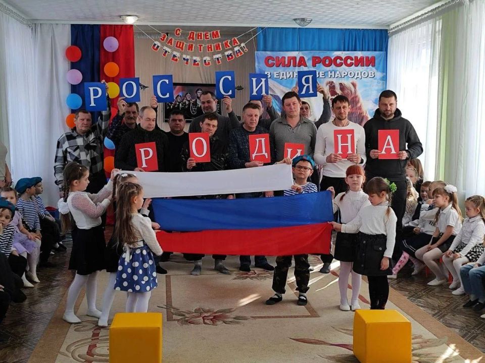 День защитника Отечества, отмечаемый 23 февраля, представляет собой важный государственный праздник в России с глубокими историческими корнями День защитника Отечества, отмечаемый 23 февраля, представляет собой важный государственный праздник в России с глубокими историческими корнями