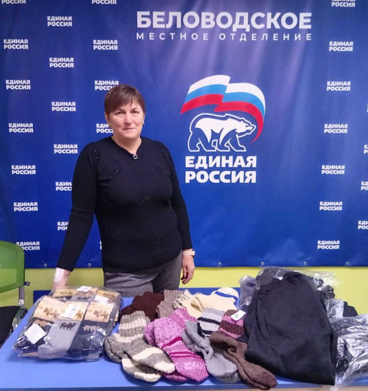 В рамках акций «По зову сердца» и «Zащитникам с любовью», организованных «Женским движением Единой России» и Советом женщин России ЛНР, активистки Беловодского местного отделения партии провели масштабный сбор и упаковку... В рамках акций «По зову сердца» и «Zащитникам с любовью», организованных «Женским движением Единой России» и Советом женщин России ЛНР, активистки Беловодского местного отделения партии провели масштабный сбор и упаковку...