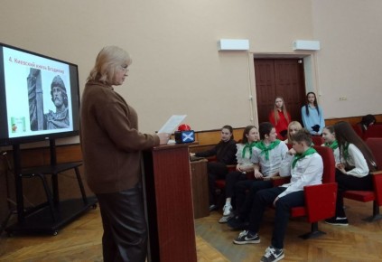 В Антрацитовского центре детского творчества прошла традиционная ежегодная муниципальная интеллектуальная игра «Что? Где? Когда?»