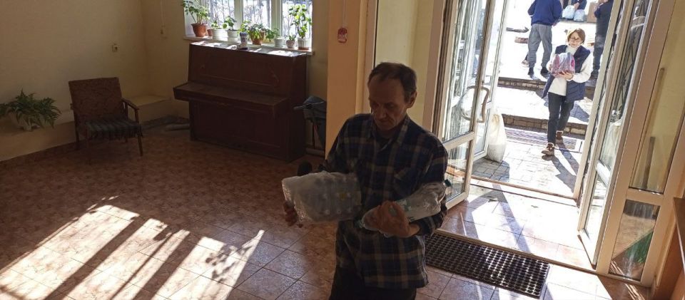 21 февраля в Алчевск был доставлен гуманитарный груз от Благотворительного фонда «Победа» 21 февраля в Алчевск был доставлен гуманитарный груз от Благотворительного фонда «Победа»