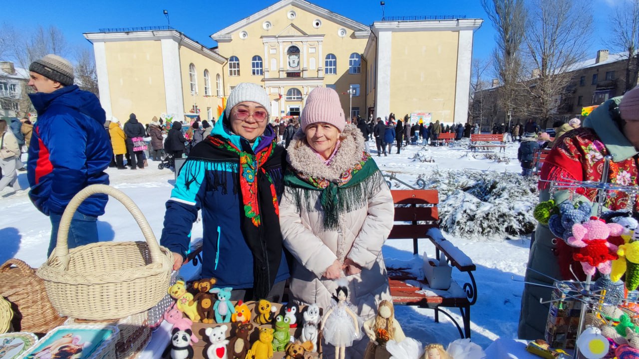 Яркое прощание с зимой: как Молодогвардейск праздновал Масленицу Яркое прощание с зимой: как Молодогвардейск праздновал Масленицу