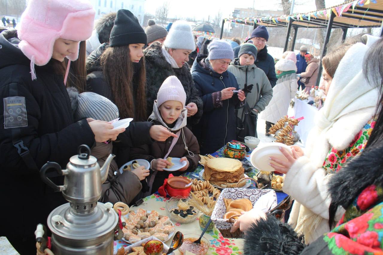 Сергей Козенко: Совместно с жителями округа принял участие в Масленичных гуляниях, которые стали настоящим торжеством весны, радости и тепла, подарив незабываемые впечатления и заряд позитивной энергии Сергей Козенко: Совместно с жителями округа принял участие в Масленичных гуляниях, которые стали настоящим торжеством весны, радости и тепла, подарив незабываемые впечатления и заряд позитивной энергии