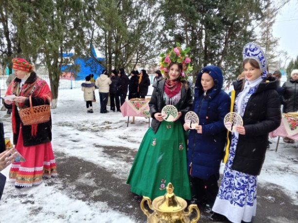 В Калмыковке Меловского округа отпраздновали Масленицу В Калмыковке Меловского округа отпраздновали Масленицу
