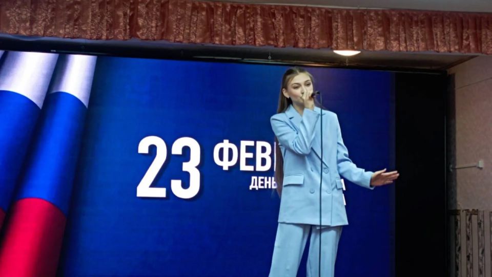 Свое творчество - защитникам! Свое творчество - защитникам!