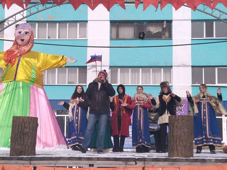 В Суходольске прошло яркое и тёплое театрализованное представление «Масленица к нам идёт — радость нам несёт!», которое собрало жителей и гостей города на праздничное мероприятие, подготовленное работниками культуры города В Суходольске прошло яркое и тёплое театрализованное представление «Масленица к нам идёт — радость нам несёт!», которое собрало жителей и гостей города на праздничное мероприятие, подготовленное работниками культуры города