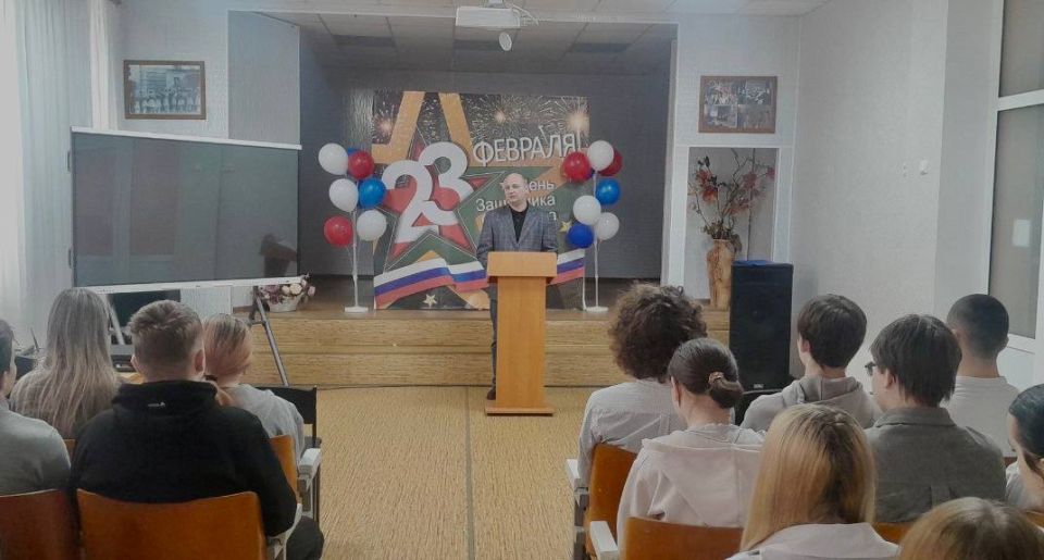ЛЕКЦИЯ О ВОССОЕДИНЕНИИ И БУДУЩЕМ ЛУГАНСКОЙ НАРОДНОЙ РЕСПУБЛИКИ ЛЕКЦИЯ О ВОССОЕДИНЕНИИ И БУДУЩЕМ ЛУГАНСКОЙ НАРОДНОЙ РЕСПУБЛИКИ