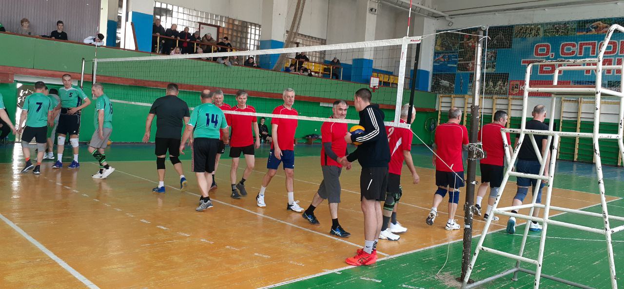 Волейбольные баталии в преддверии 23 февраля Волейбольные баталии в преддверии 23 февраля