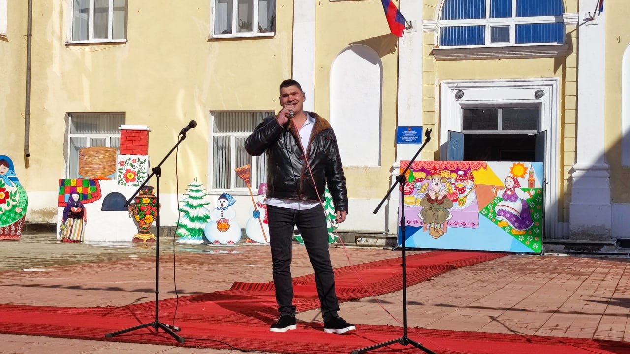 Яркое прощание с зимой: как Молодогвардейск праздновал Масленицу Яркое прощание с зимой: как Молодогвардейск праздновал Масленицу