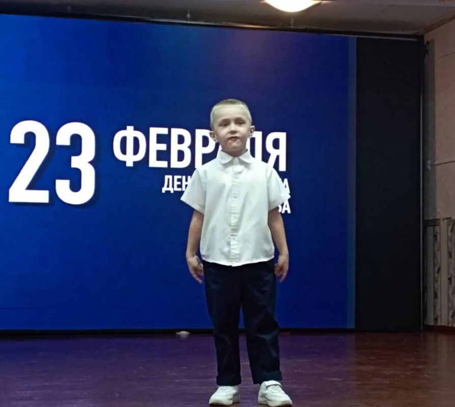 Свое творчество - защитникам! Свое творчество - защитникам!
