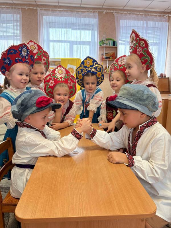 18 февраля В ГБДОУ ЛНР «Лутугинский д/с «Матрешка» прошёл традиционный и всеми любимый праздник — Масленица! 18 февраля В ГБДОУ ЛНР «Лутугинский д/с «Матрешка» прошёл традиционный и всеми любимый праздник — Масленица!