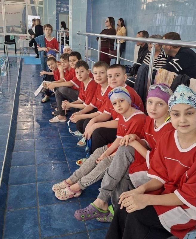 Алчевские спортсмены заняли призовые места в соревнованиях по плаванию Алчевские спортсмены заняли призовые места в соревнованиях по плаванию