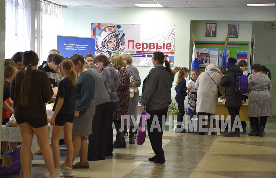 В Марковской гимназии прошла благотворительная ярмарка «Широкая масленица» В Марковской гимназии прошла благотворительная ярмарка «Широкая масленица»