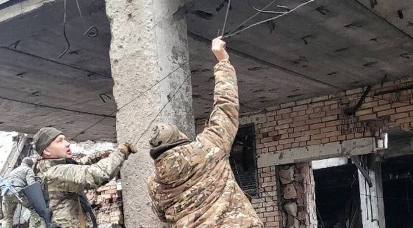 ГЕРОИ НАШЕГО ВРЕМЕНИ. Позывной «Жека»: «Это из поколения в поколение — мужчина должен быть на защите Родины» Они живут и работают рядом с нами ГЕРОИ НАШЕГО ВРЕМЕНИ. Позывной «Жека»: «Это из поколения в поколение — мужчина должен быть на защите Родины» Они живут и работают рядом с нами