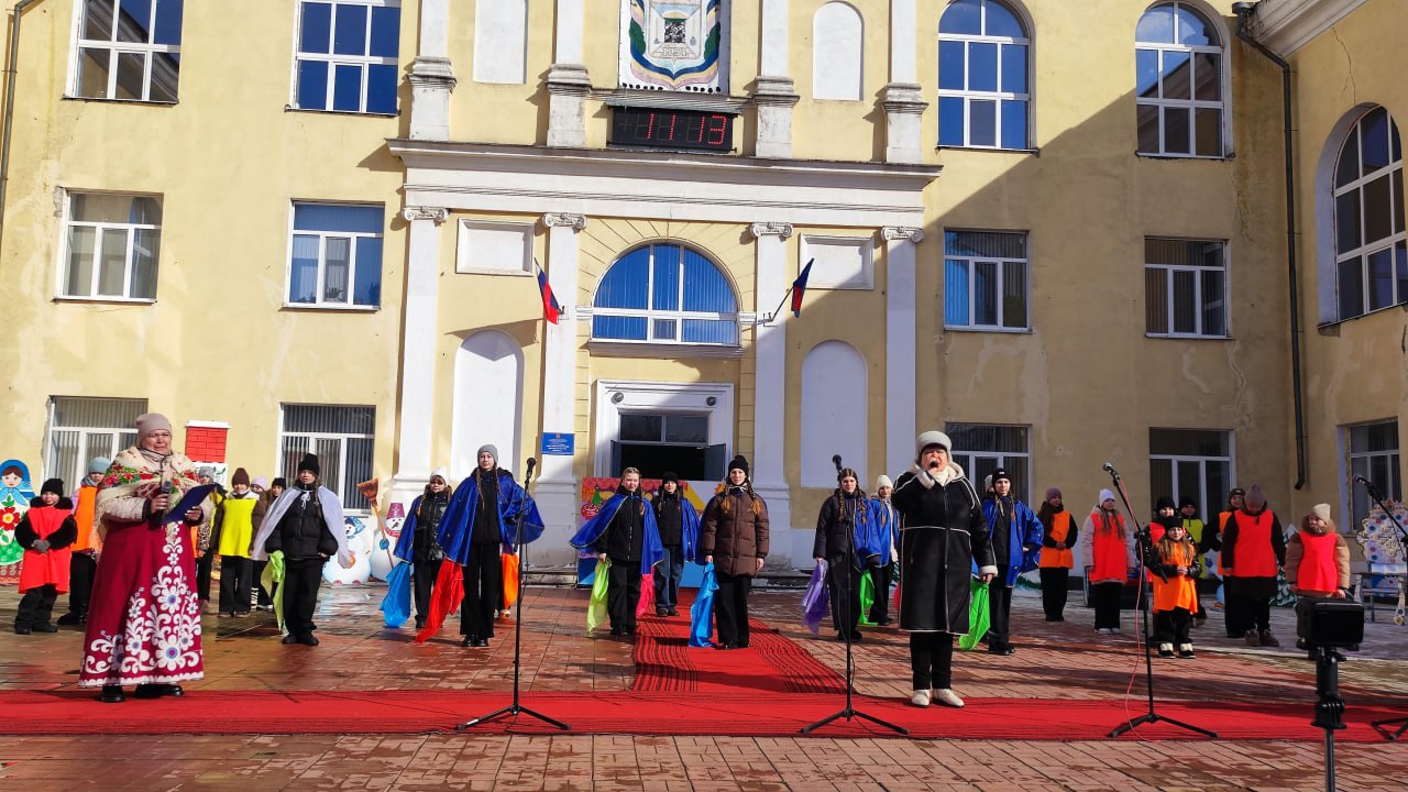 Яркое прощание с зимой: как Молодогвардейск праздновал Масленицу Яркое прощание с зимой: как Молодогвардейск праздновал Масленицу