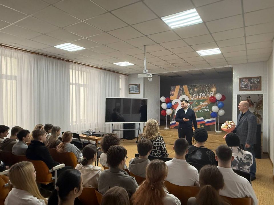 ЛЕКЦИЯ О ВОССОЕДИНЕНИИ И БУДУЩЕМ ЛУГАНСКОЙ НАРОДНОЙ РЕСПУБЛИКИ ЛЕКЦИЯ О ВОССОЕДИНЕНИИ И БУДУЩЕМ ЛУГАНСКОЙ НАРОДНОЙ РЕСПУБЛИКИ
