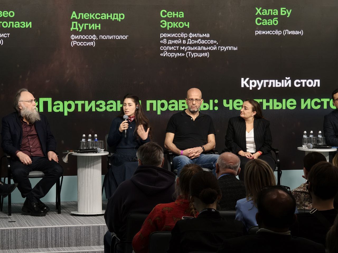 Анна Сорока: Второй день Международного фестиваля документального кино «RT.Док: Время наших героев», который проходит в Москве на площадке Национального центра «Россия», выдался невероятно насыщенным и продуктивным и, что... Анна Сорока: Второй день Международного фестиваля документального кино «RT.Док: Время наших героев», который проходит в Москве на площадке Национального центра «Россия», выдался невероятно насыщенным и продуктивным и, что...