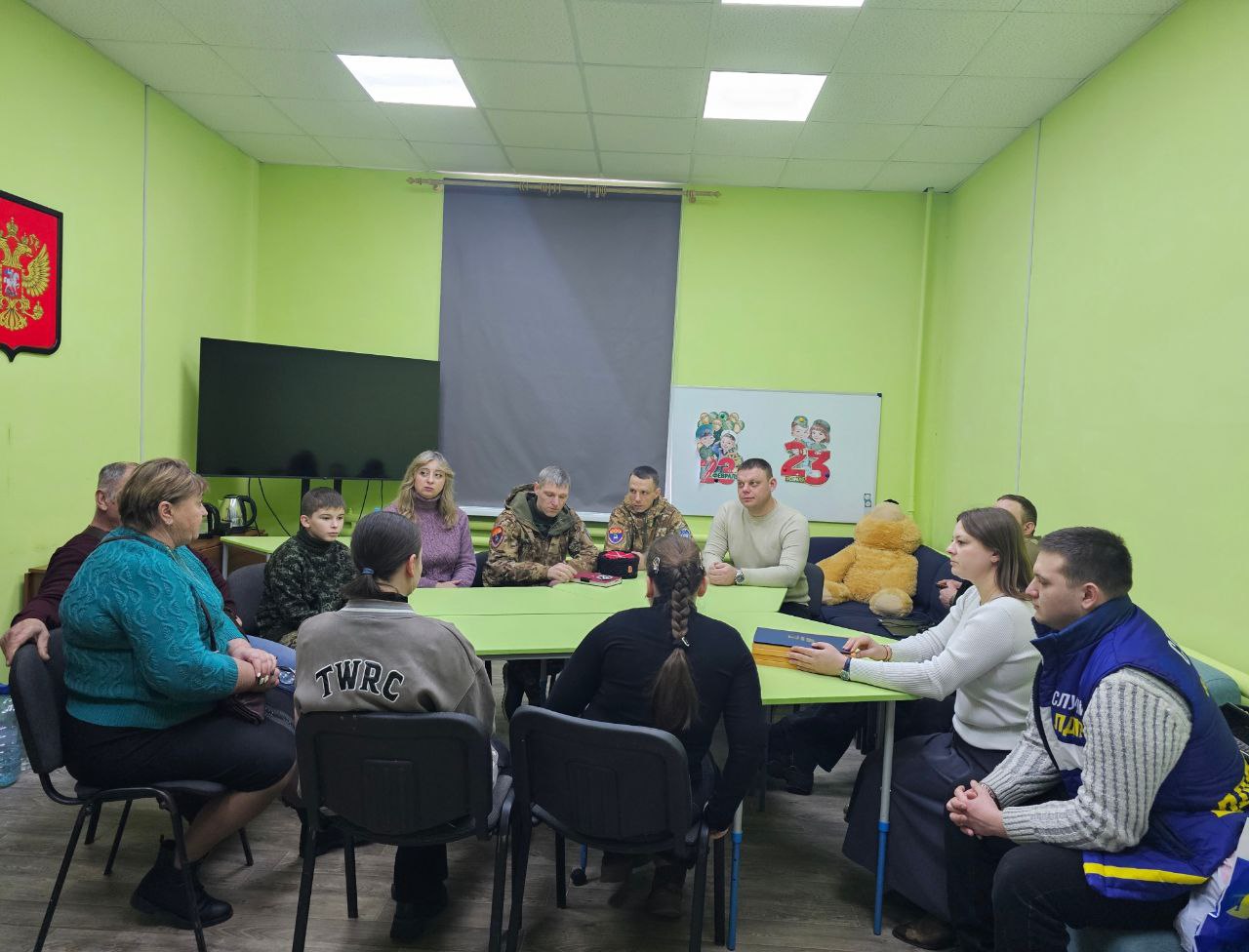 Галина Дуброва: В преддверии 23 февраля вместе с Сергеем Кулагиным встретились в пгт Галина Дуброва: В преддверии 23 февраля вместе с Сергеем Кулагиным встретились в пгт