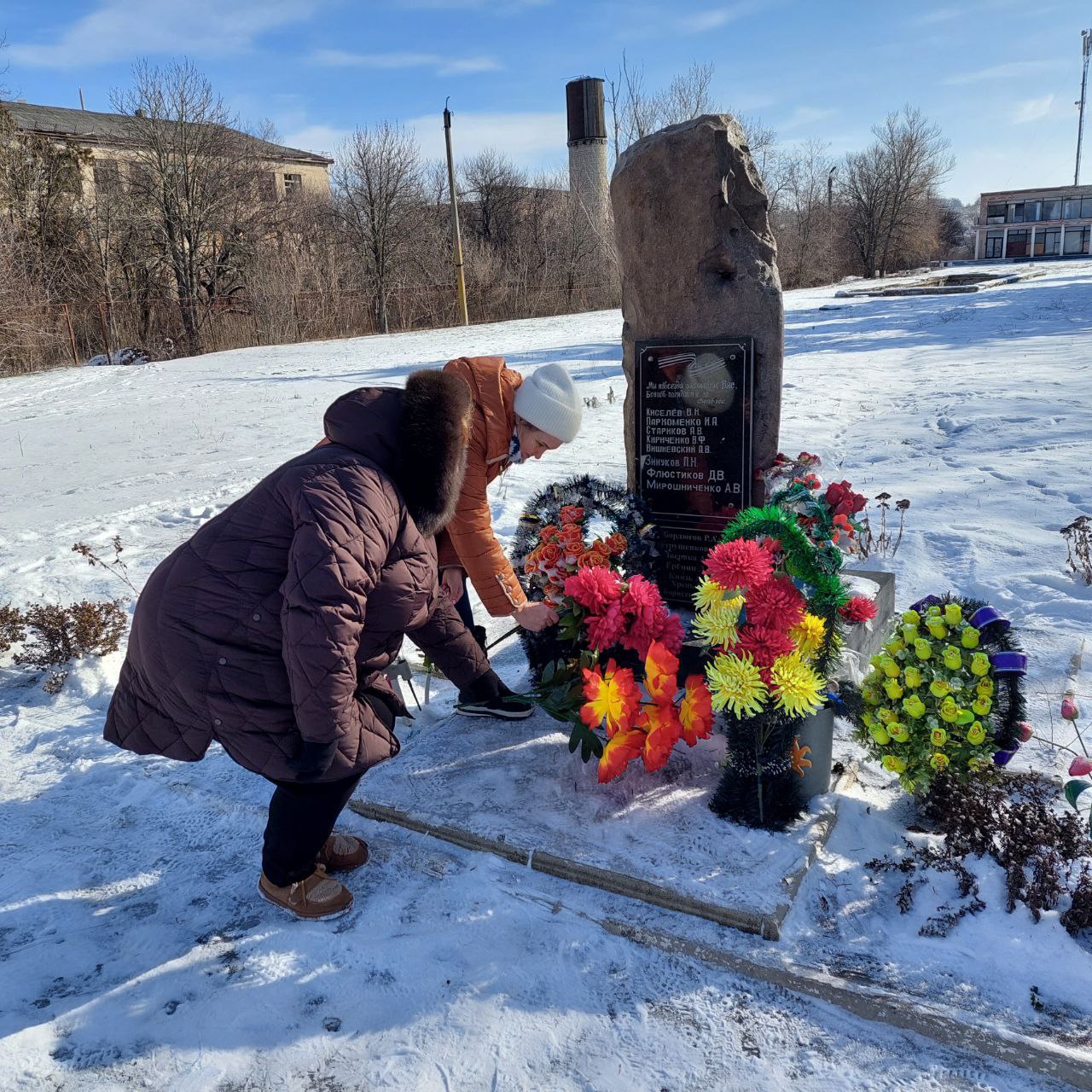 Сергей Козенко: Сегодня, в День защитника Отечества, мы почтили память всех защитников, которые отдали свои жизни, исполняя воинский и служебный долг, защищая людей, родную землю и наше будущее Сергей Козенко: Сегодня, в День защитника Отечества, мы почтили память всех защитников, которые отдали свои жизни, исполняя воинский и служебный долг, защищая людей, родную землю и наше будущее