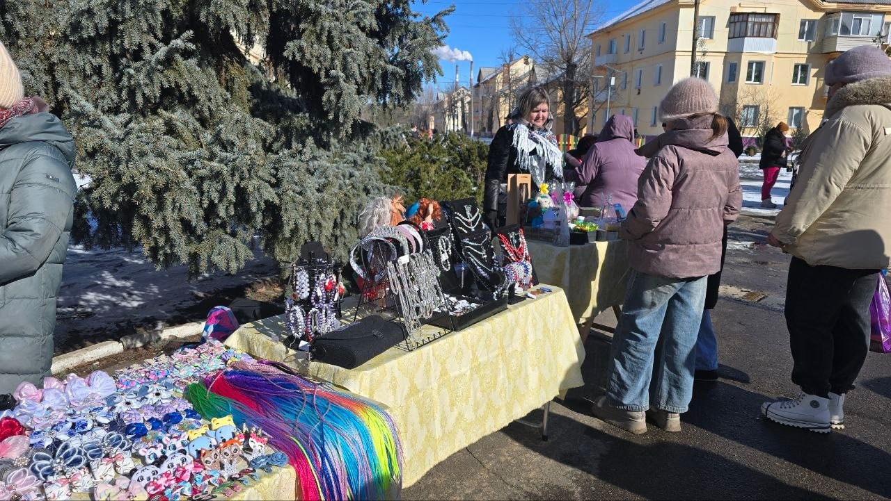 Масленичные гулянья прошли в городе Счастье Масленичные гулянья прошли в городе Счастье