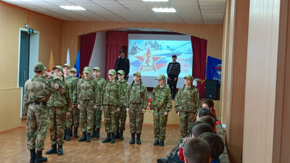 В рамках акции «Zа Победу» партии «Единая Россия» и празднования Дня защитника Отечества активисты первичного отделения №8 совместно с сотрудниками Желтенского сельского клуба, местной школы и библиотеки-филиала №12 провели... В рамках акции «Zа Победу» партии «Единая Россия» и празднования Дня защитника Отечества активисты первичного отделения №8 совместно с сотрудниками Желтенского сельского клуба, местной школы и библиотеки-филиала №12 провели...