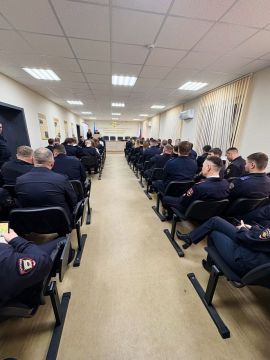 111Антрацитовские правоохранители получили награды ко Дню защитника Отечества